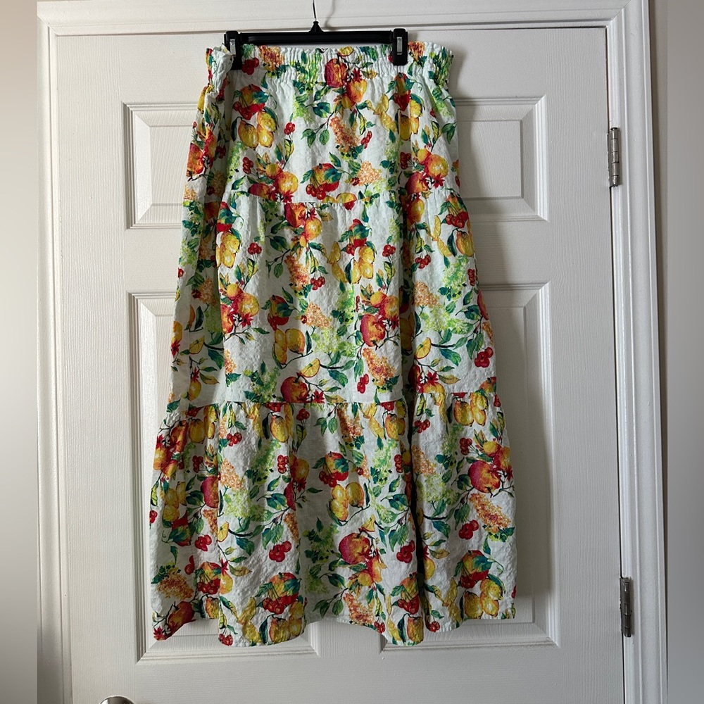 LC Lauren Conrad fruit pattern maxi skirt